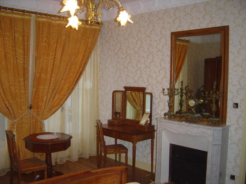 Le Terrondou Hotel Vic-sur-Cere Bilik gambar